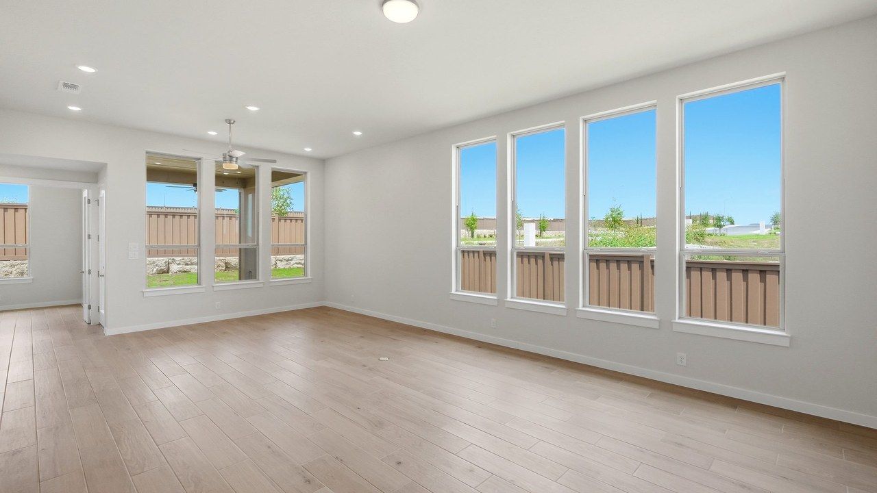 An empty room before staging